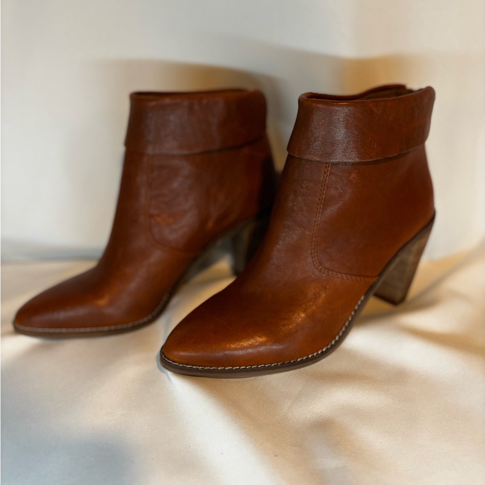 Lucky Brand Brown Leather Ankle Booties Women’s 8.5 Stacked Heel Back Zip